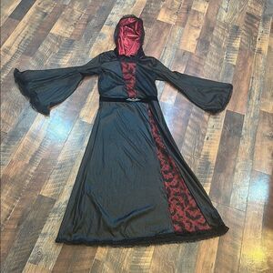 Spirit Halloween costume L (3150)